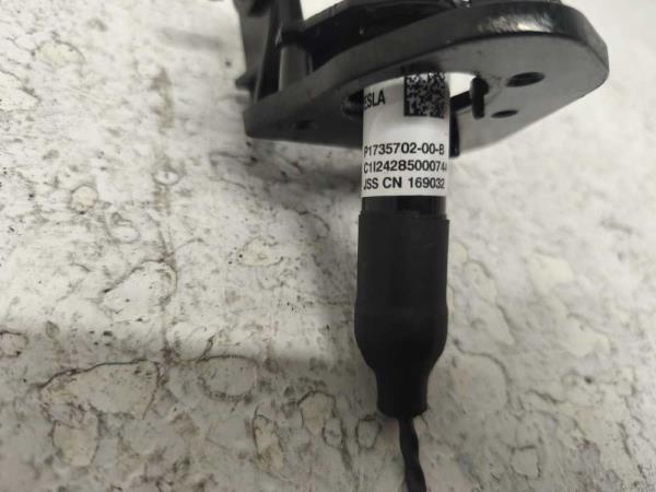 AIRBAG PIETON GAUCHE TESLA - Vue 2